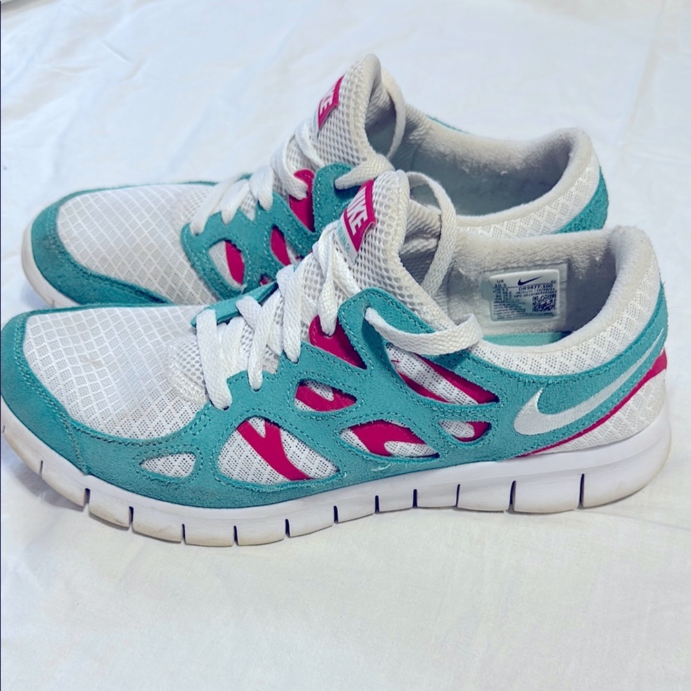Nike Free Run 2 White and Washed Teal Shoes with Pink/Red Accents